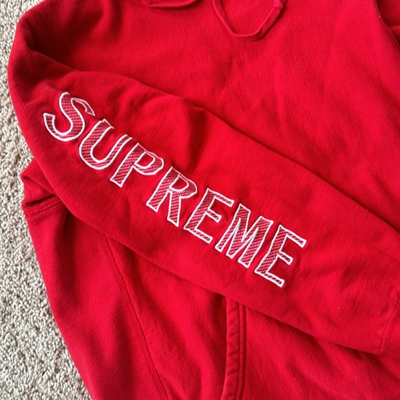 Authentic SUPREME Embroidered Hoodie M - Picture 2 of 7